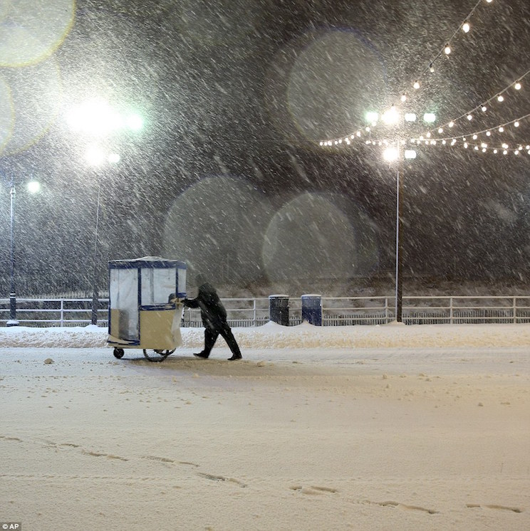 Diez muertos por mega tormenta invernal Jonas en EEUU