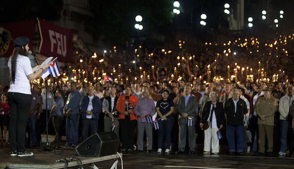 Cuba rinde tributo a José Martí en Marcha de las Antorchas