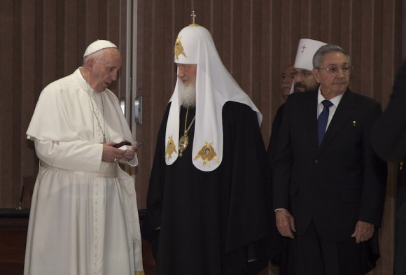 Papa y Patriarca ruso piden fin de la violencia y el terrorismo	