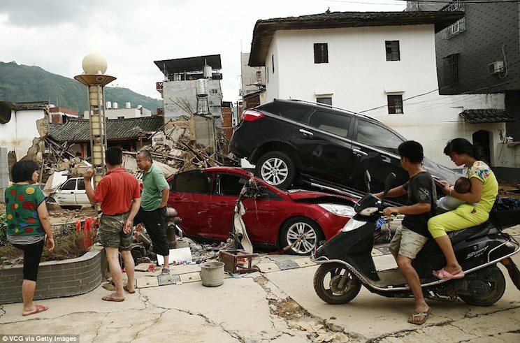 El tifón Nepartak deja 9 muertos en China