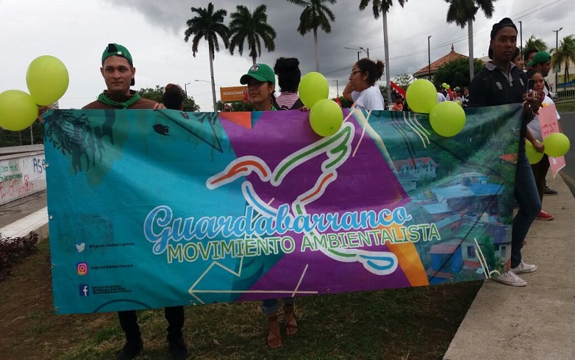 Ambientalistas realizan platones en distintas rotondas de la capital 