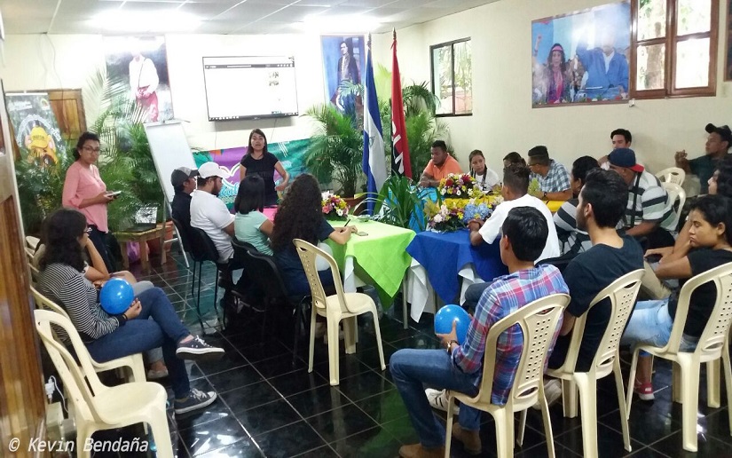 La mejor manera de iniciar el mes patrio "reforestando"