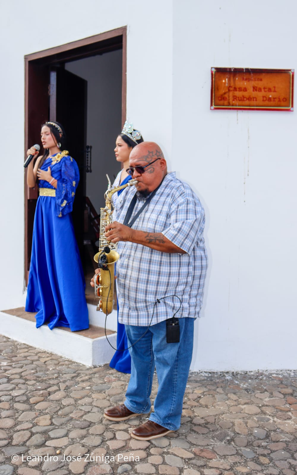 Comunidad estudiantil rinde homenaje al General Augusto C. Sandino con poesía, danza y pintura