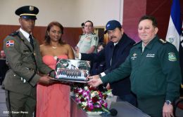 Daniel y Rosario presiden graduación de cadetes del Ejército de Nicaragua