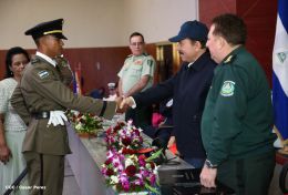 Daniel y Rosario presiden graduación de cadetes del Ejército de Nicaragua