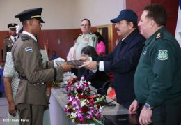 Daniel y Rosario presiden graduación de cadetes del Ejército de Nicaragua