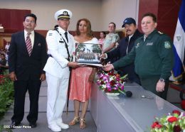 Daniel y Rosario presiden graduación de cadetes del Ejército de Nicaragua
