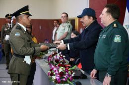 Daniel y Rosario presiden graduación de cadetes del Ejército de Nicaragua
