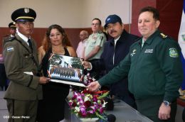 Daniel y Rosario presiden graduación de cadetes del Ejército de Nicaragua