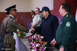 Daniel y Rosario presiden graduación de cadetes del Ejército de Nicaragua