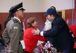 Daniel y Rosario presiden graduación de cadetes del Ejército de Nicaragua