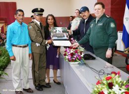 Daniel y Rosario presiden graduación de cadetes del Ejército de Nicaragua