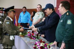 Daniel y Rosario presiden graduación de cadetes del Ejército de Nicaragua