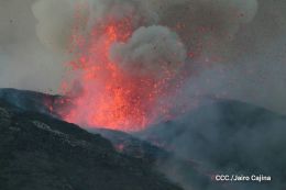 Volcán Momotombo entra en actividad eruptiva tras 110 años de relativa calma