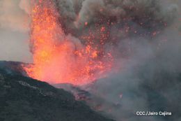 Volcán Momotombo entra en actividad eruptiva tras 110 años de relativa calma