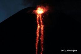 Volcán Momotombo entra en actividad eruptiva tras 110 años de relativa calma