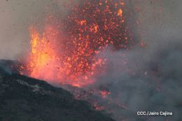 Volcán Momotombo entra en actividad eruptiva tras 110 años de relativa calma