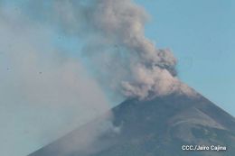 Volcán Momotombo entra en actividad eruptiva tras 110 años de relativa calma