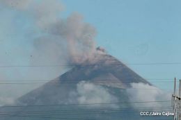 Volcán Momotombo entra en actividad eruptiva tras 110 años de relativa calma