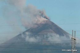 Volcán Momotombo entra en actividad eruptiva tras 110 años de relativa calma