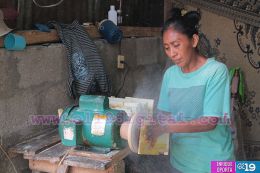 Artesanos de Masaya presentan variada oferta de productos tradicionales para la Gritería y Purísimas