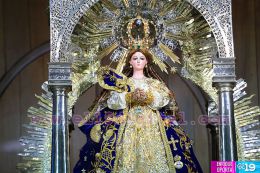 Miles de devotos le cantan con amor a María en la tradicional Lavada de la Plata