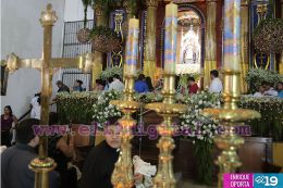Miles de devotos le cantan con amor a María en la tradicional Lavada de la Plata