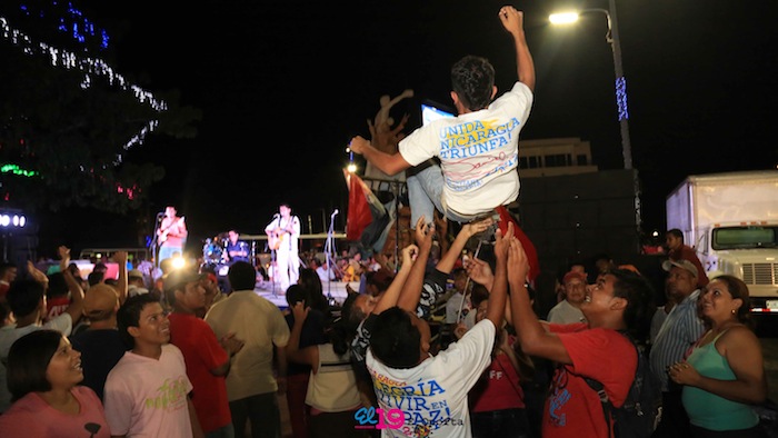 ¡NICARAGUA ESTÁ CON VOS, EVO!