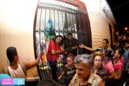 Nicaragüenses desbordados en fe durante tradicional Gritería en León