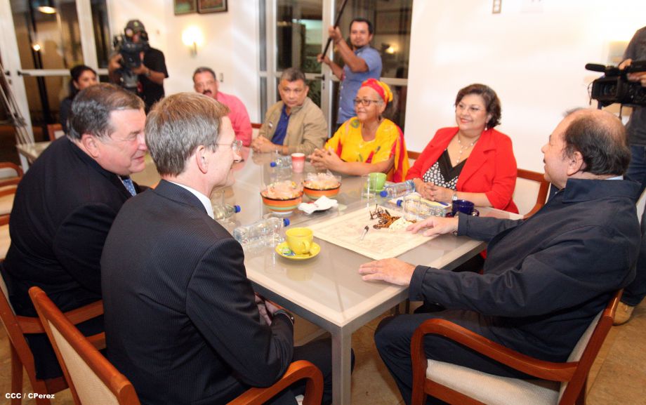 Presidente Daniel se reúne con Vicepresidente de la Duma Estatal de la Asamblea Federal de Rusia