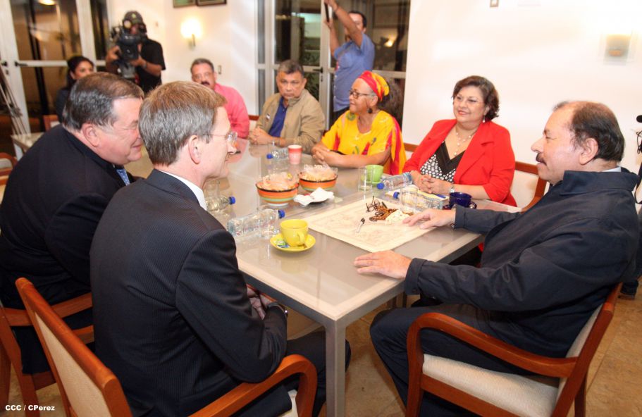 Presidente Daniel se reúne con Vicepresidente de la Duma Estatal de la Asamblea Federal de Rusia