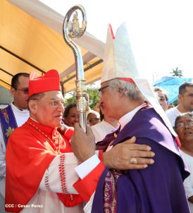 En el inicio del Año de la Misericordia iglesia abre Puerta Santa en Catedral de Managua