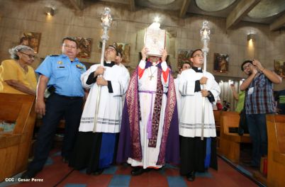 En el inicio del Año de la Misericordia iglesia abre Puerta Santa en Catedral de Managua