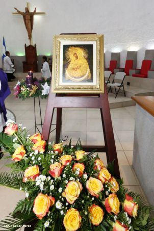 En el inicio del Año de la Misericordia iglesia abre Puerta Santa en Catedral de Managua