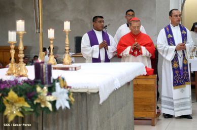 En el inicio del Año de la Misericordia iglesia abre Puerta Santa en Catedral de Managua