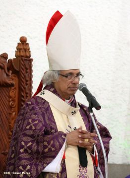 En el inicio del Año de la Misericordia iglesia abre Puerta Santa en Catedral de Managua