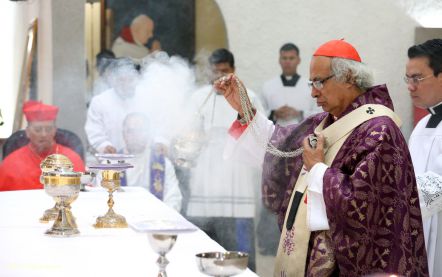 En el inicio del Año de la Misericordia iglesia abre Puerta Santa en Catedral de Managua