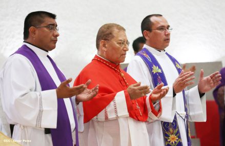 En el inicio del Año de la Misericordia iglesia abre Puerta Santa en Catedral de Managua