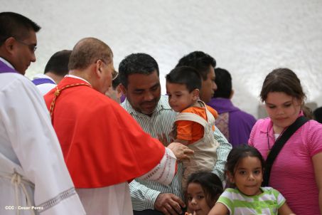 En el inicio del Año de la Misericordia iglesia abre Puerta Santa en Catedral de Managua