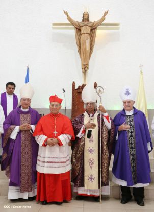 En el inicio del Año de la Misericordia iglesia abre Puerta Santa en Catedral de Managua