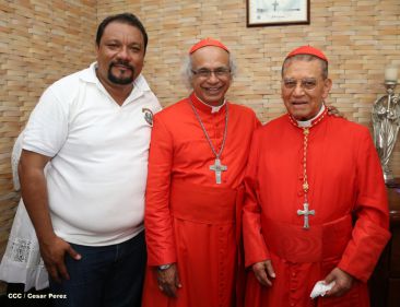 En el inicio del Año de la Misericordia iglesia abre Puerta Santa en Catedral de Managua