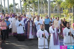 En el inicio del Año de la Misericordia iglesia abre Puerta Santa en Catedral de Managua