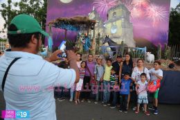 Una tarde en la Avenida de Bolívar a Chávez esperando la llegada del Niño Dios
