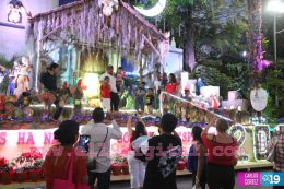 Una tarde en la Avenida de Bolívar a Chávez esperando la llegada del Niño Dios