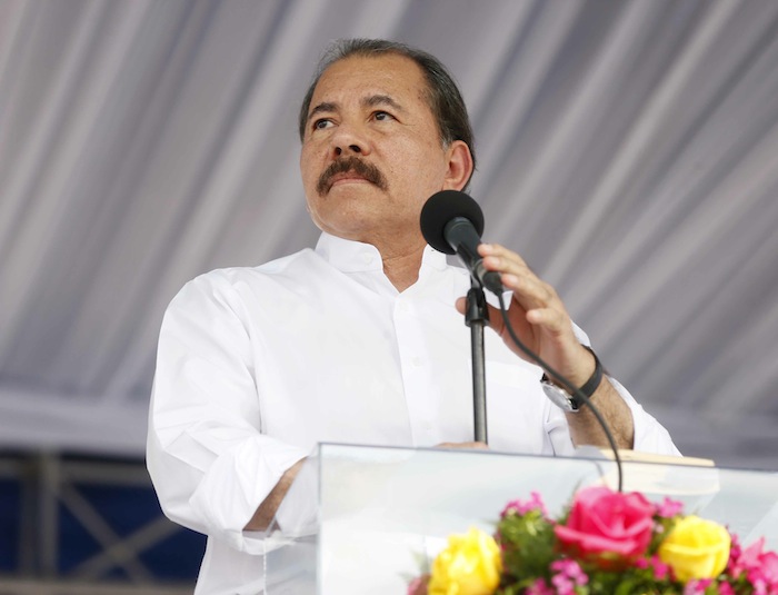 Miles acompañan a Daniel y Rosario en Repliegue 2013