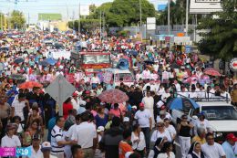 Un mar de católicos participan en primera misa del 2016