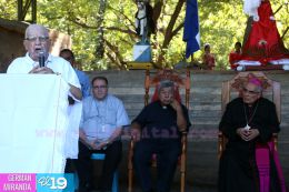 Leoneses peregrinan y recuerdan histórica erupción del Momotombo