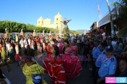 Llegan peregrinación a El Sauce en devoción por el Señor de los Milagros