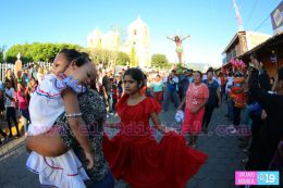 Llegan peregrinación a El Sauce en devoción por el Señor de los Milagros