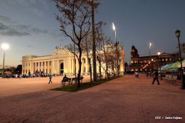 Inauguran Plaza 22 de Agosto en Managua